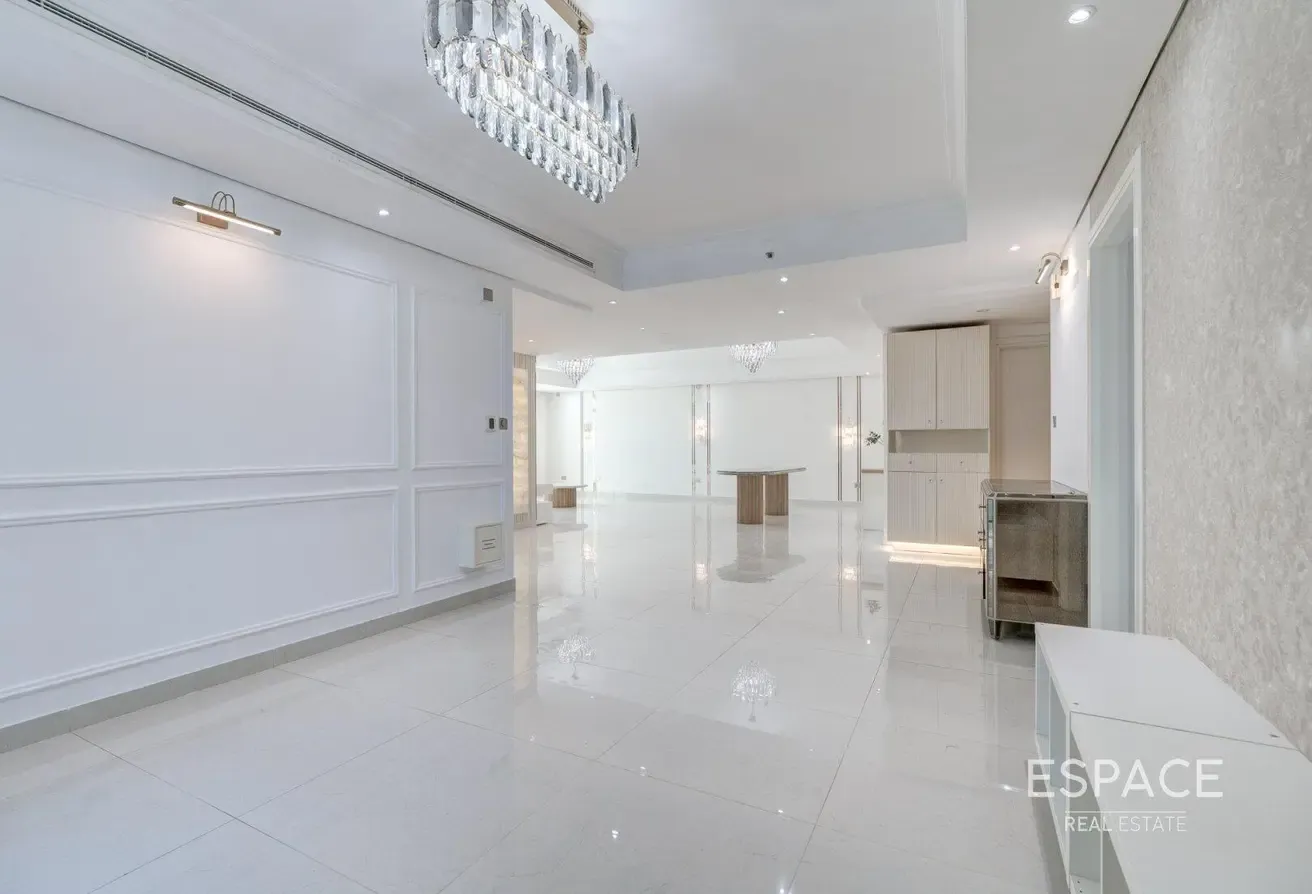 Luxury 3 plus Maid | Upgraded | Furnished