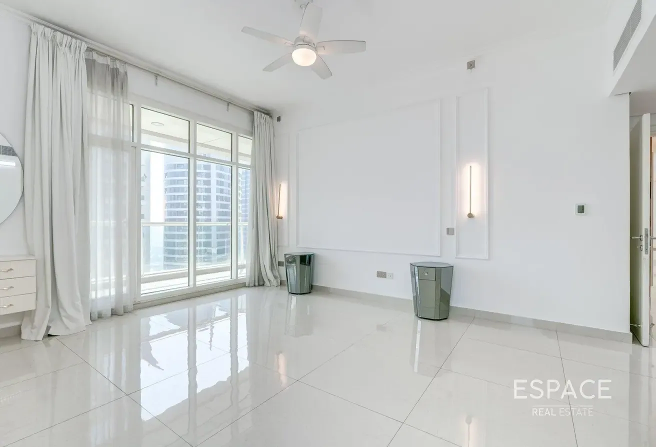 Luxury 3 plus Maid | Upgraded | Furnished
