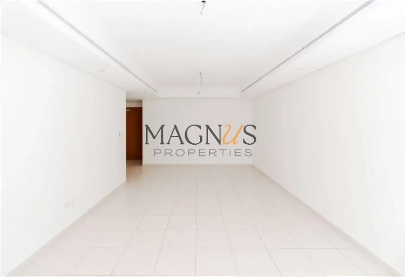 VASTU COMPLAINT | LAKE VIEW | HIGH FLOOR