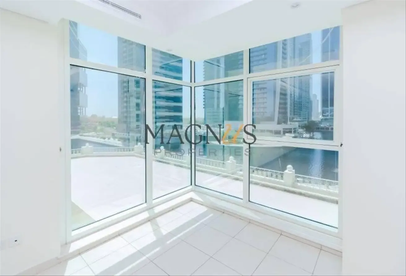 VASTU COMPLAINT | LAKE VIEW | HIGH FLOOR