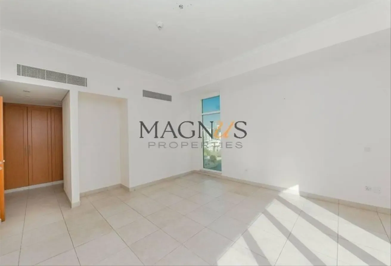 LAKE VIEW | READY TO MOVE | WELL MAINTAINED