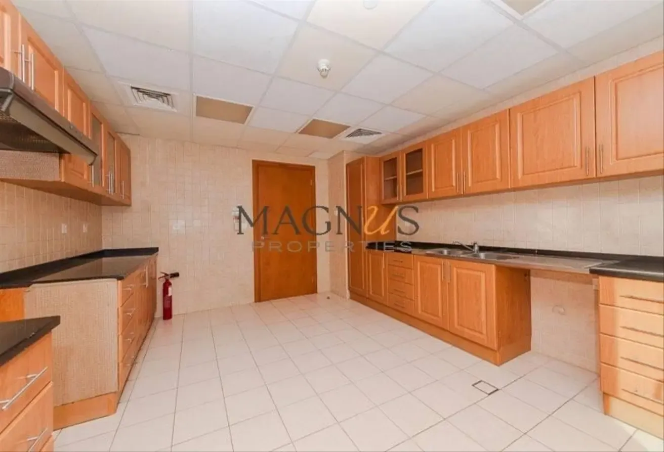 LAKE VIEW | READY TO MOVE | WELL MAINTAINED