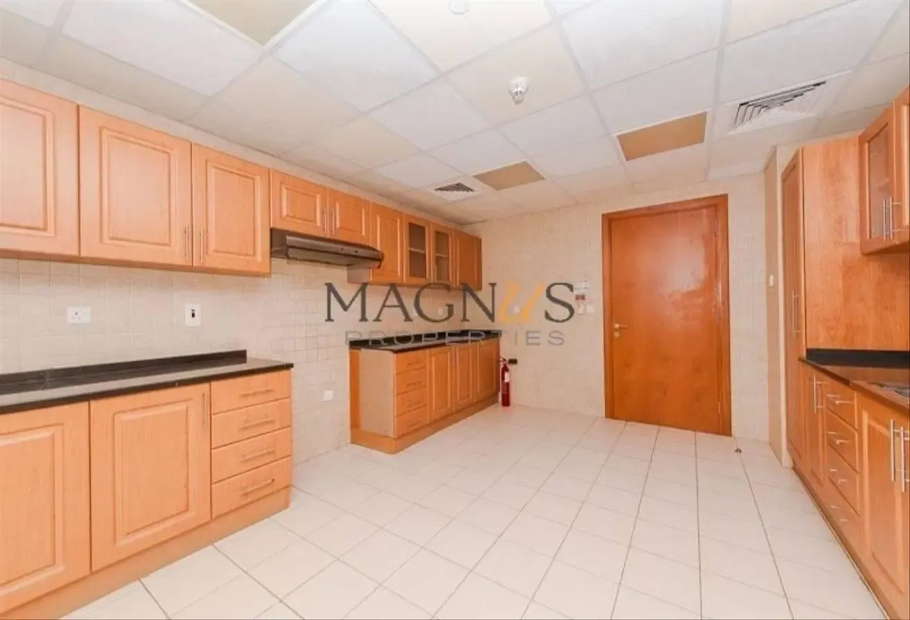 LAKE VIEW | READY TO MOVE | WELL MAINTAINED