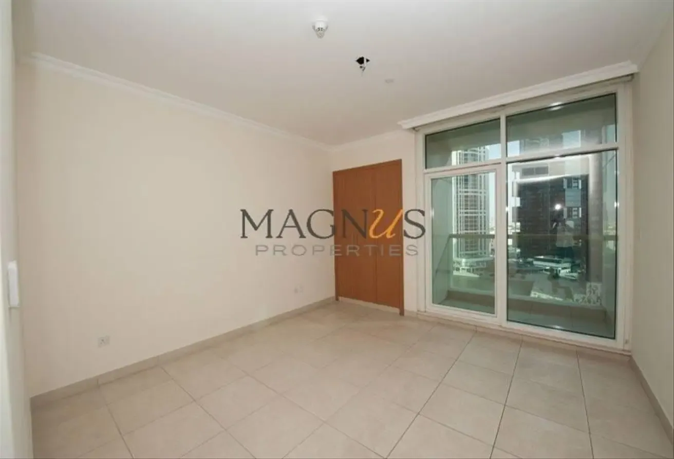 LAKE VIEW | READY TO MOVE | WELL MAINTAINED