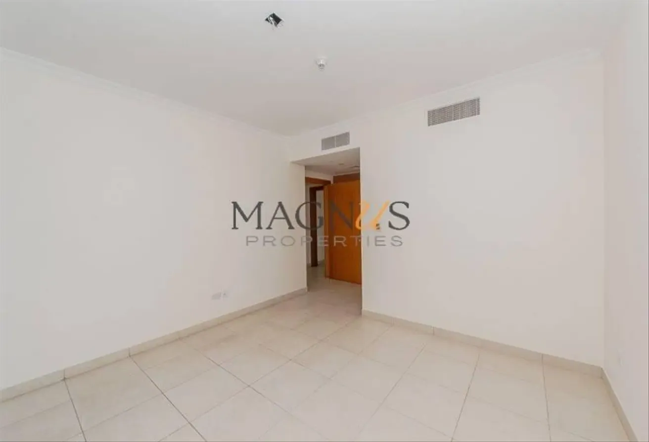 LAKE VIEW | READY TO MOVE | WELL MAINTAINED