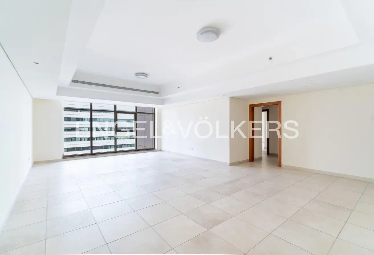 Panoramic Views I Unfurnished I Close to Metro