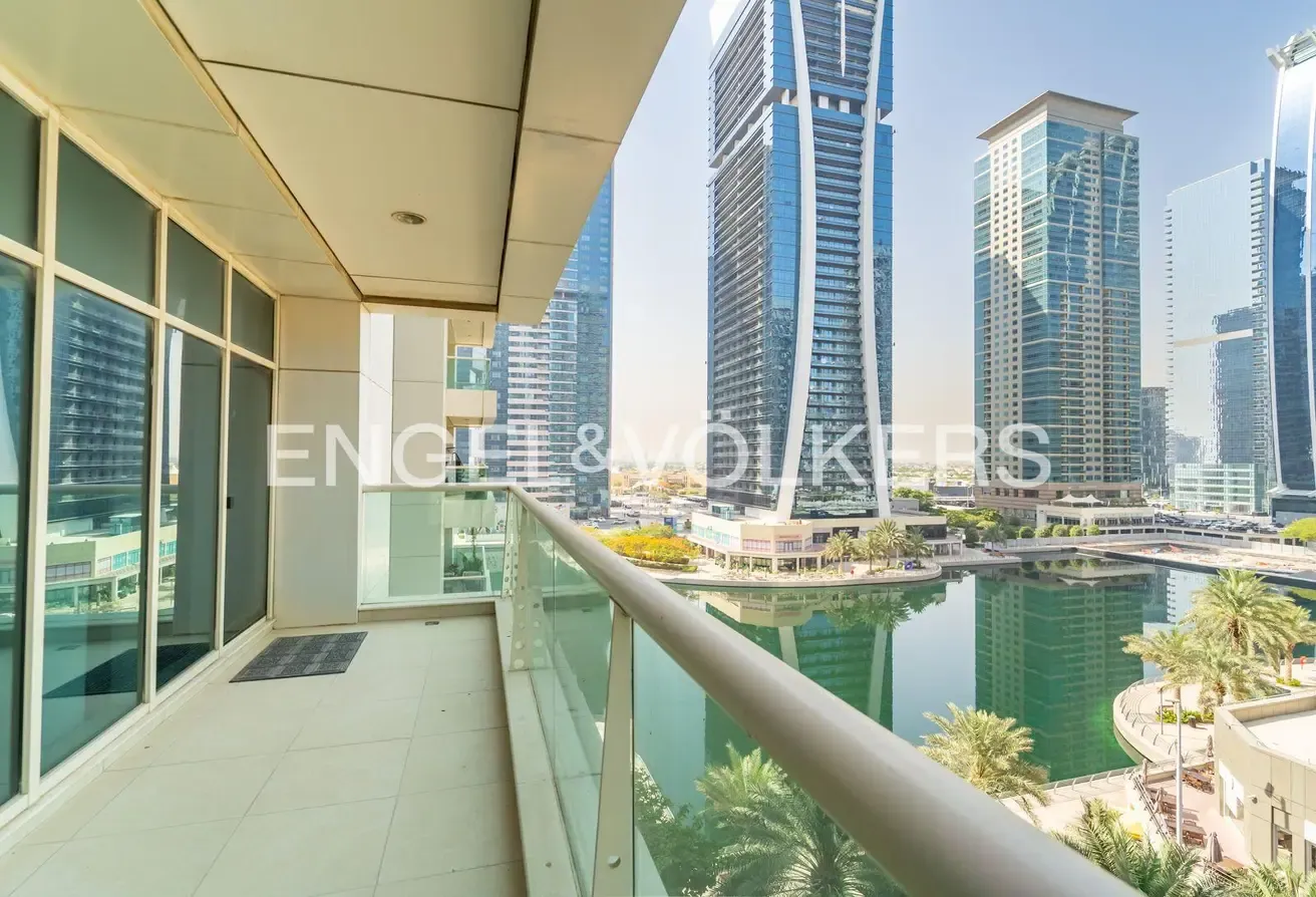 Panoramic Views I Unfurnished I Close to Metro