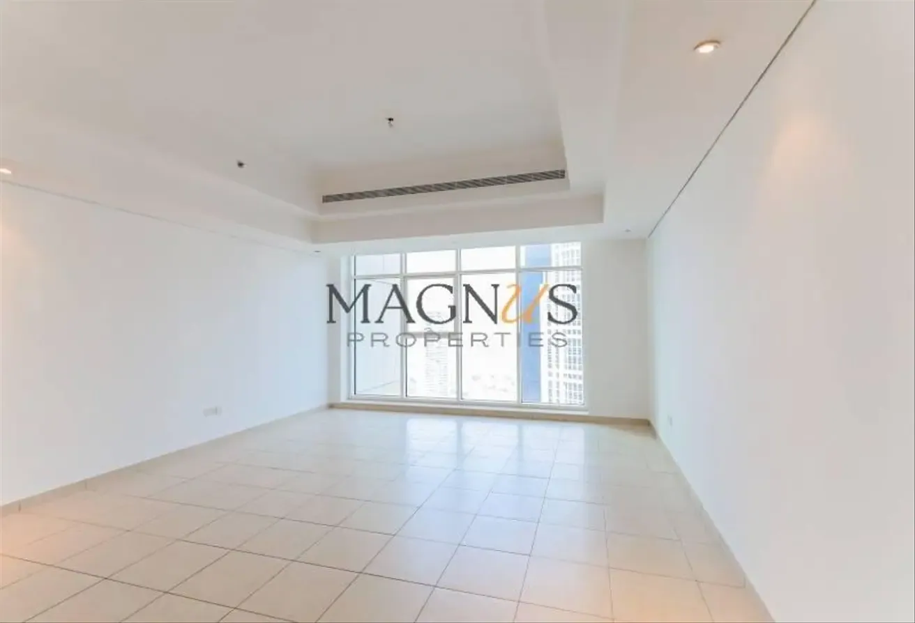 VASTU COMPLAINT | LAKE VIEW | HIGH FLOOR