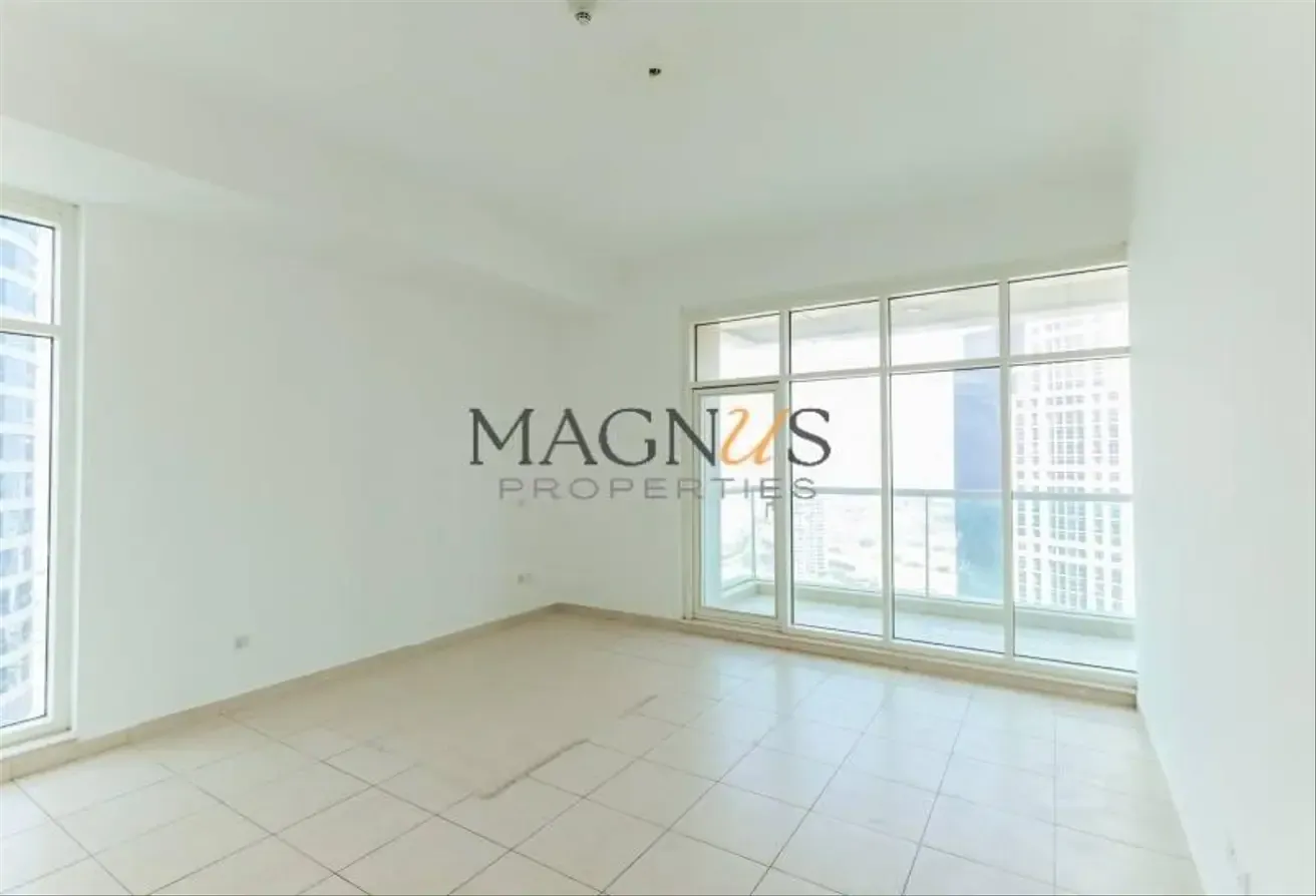 VASTU COMPLAINT | LAKE VIEW | HIGH FLOOR