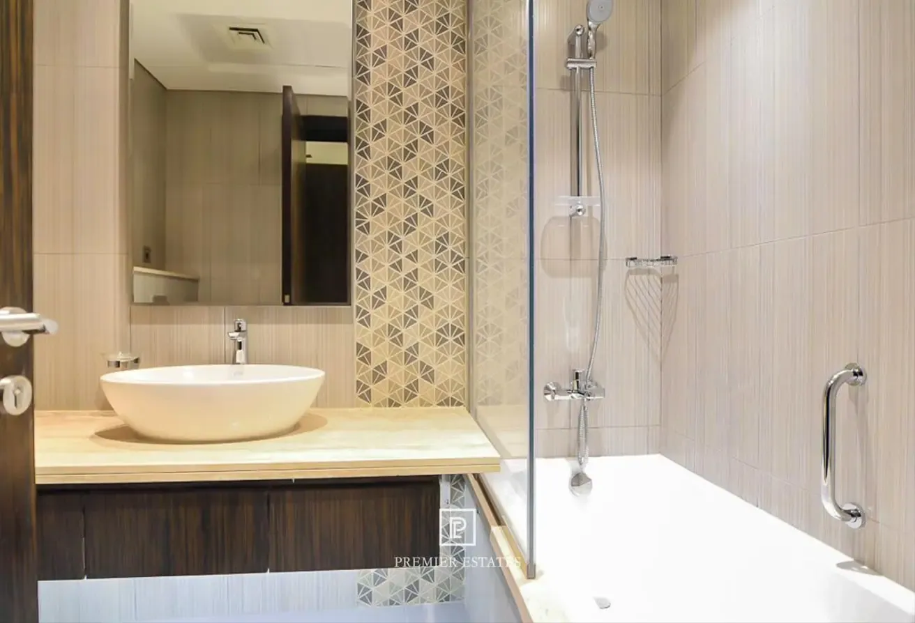 Exclusive | Pool Views | Fully furnished