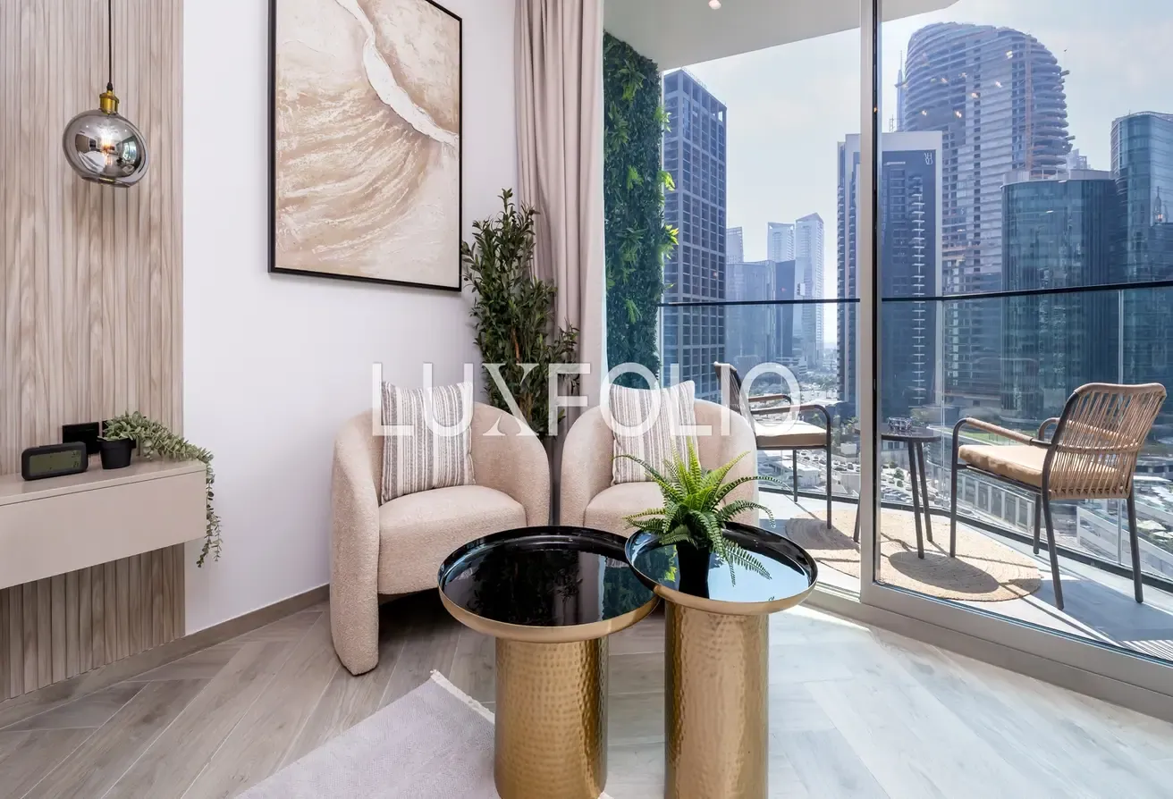 SUMMER OFFER NEWLY FURNISHED STUDIO PENINSULA THREE.