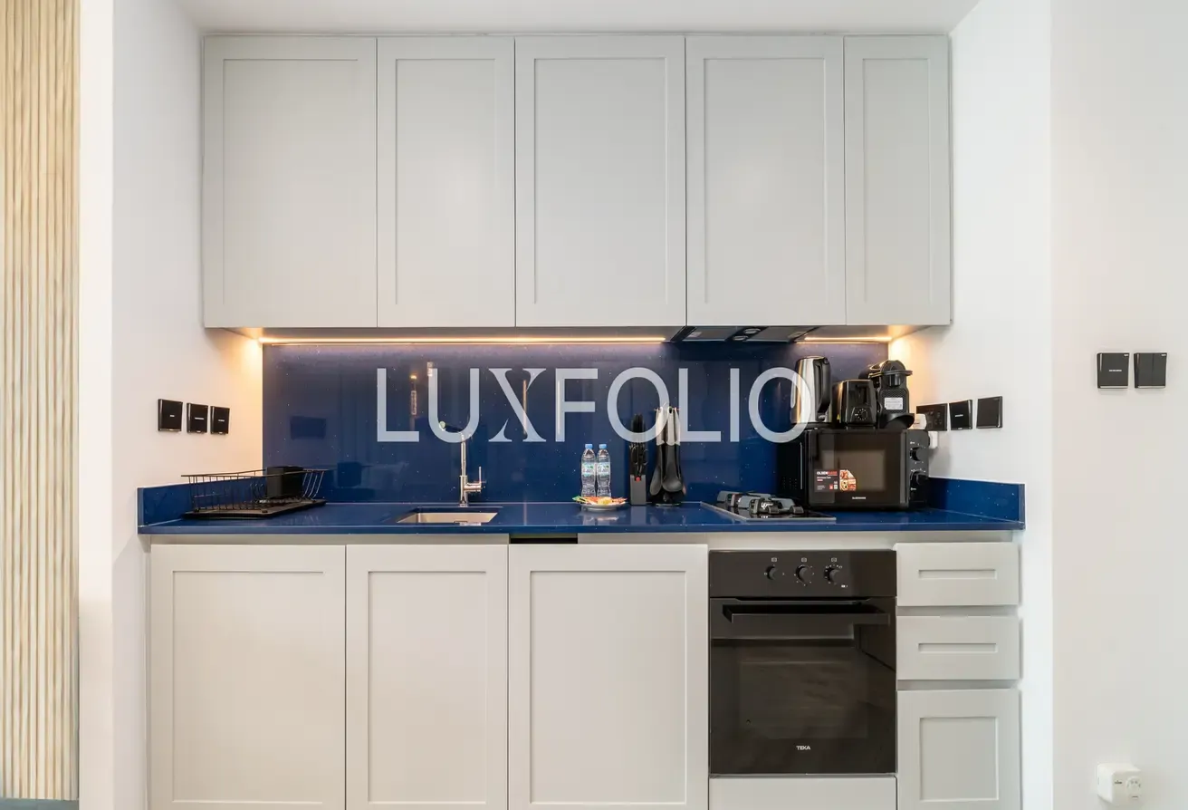 SUMMER OFFER NEWLY FURNISHED STUDIO PENINSULA THREE.