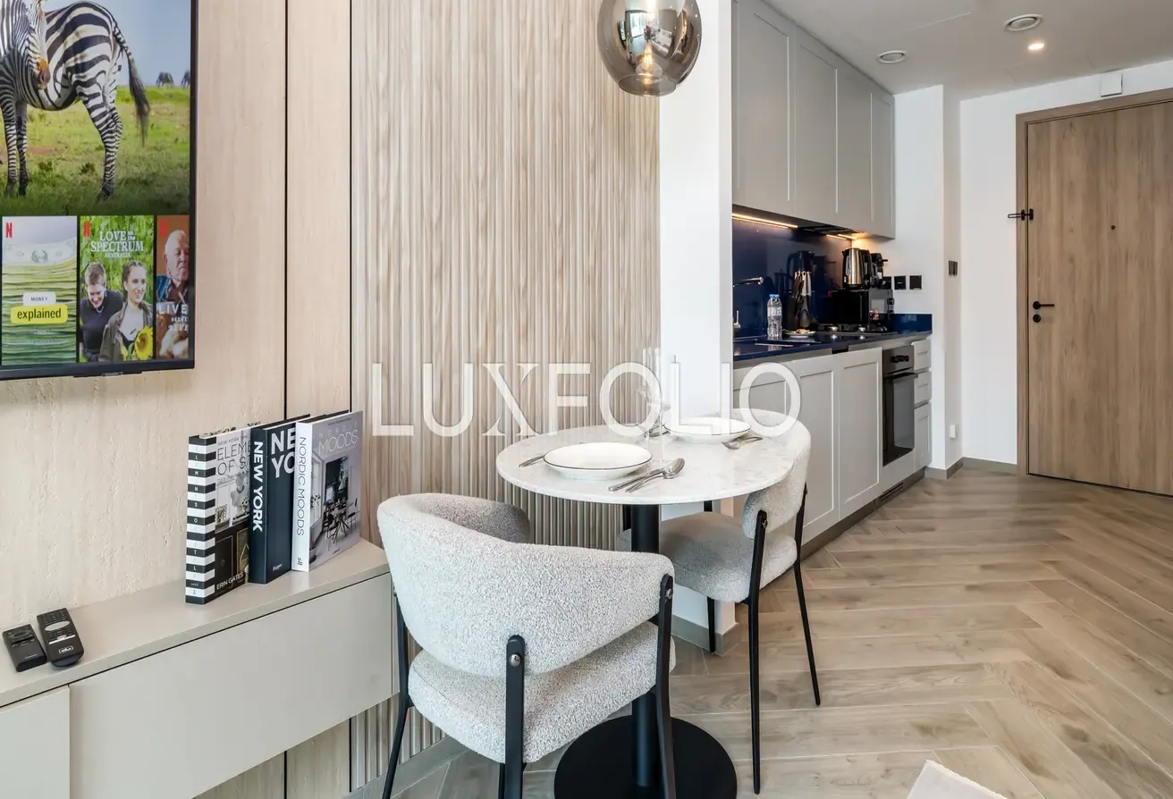 SUMMER OFFER NEWLY FURNISHED STUDIO PENINSULA THREE.