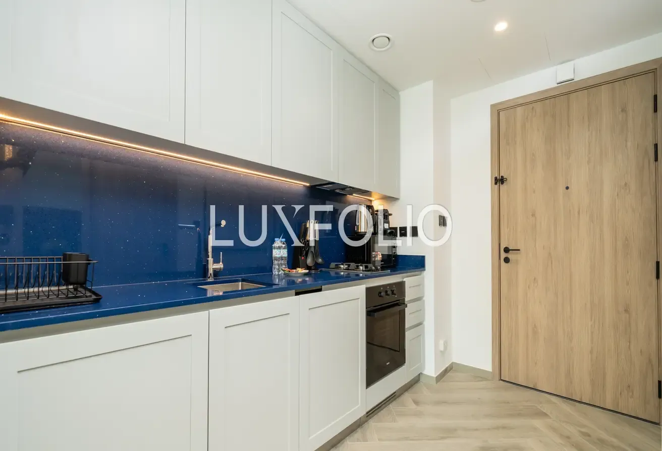 SUMMER OFFER NEWLY FURNISHED STUDIO PENINSULA THREE.