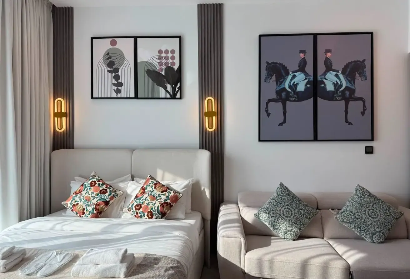Luxury Business Bay Studio | Burj Khalifa View