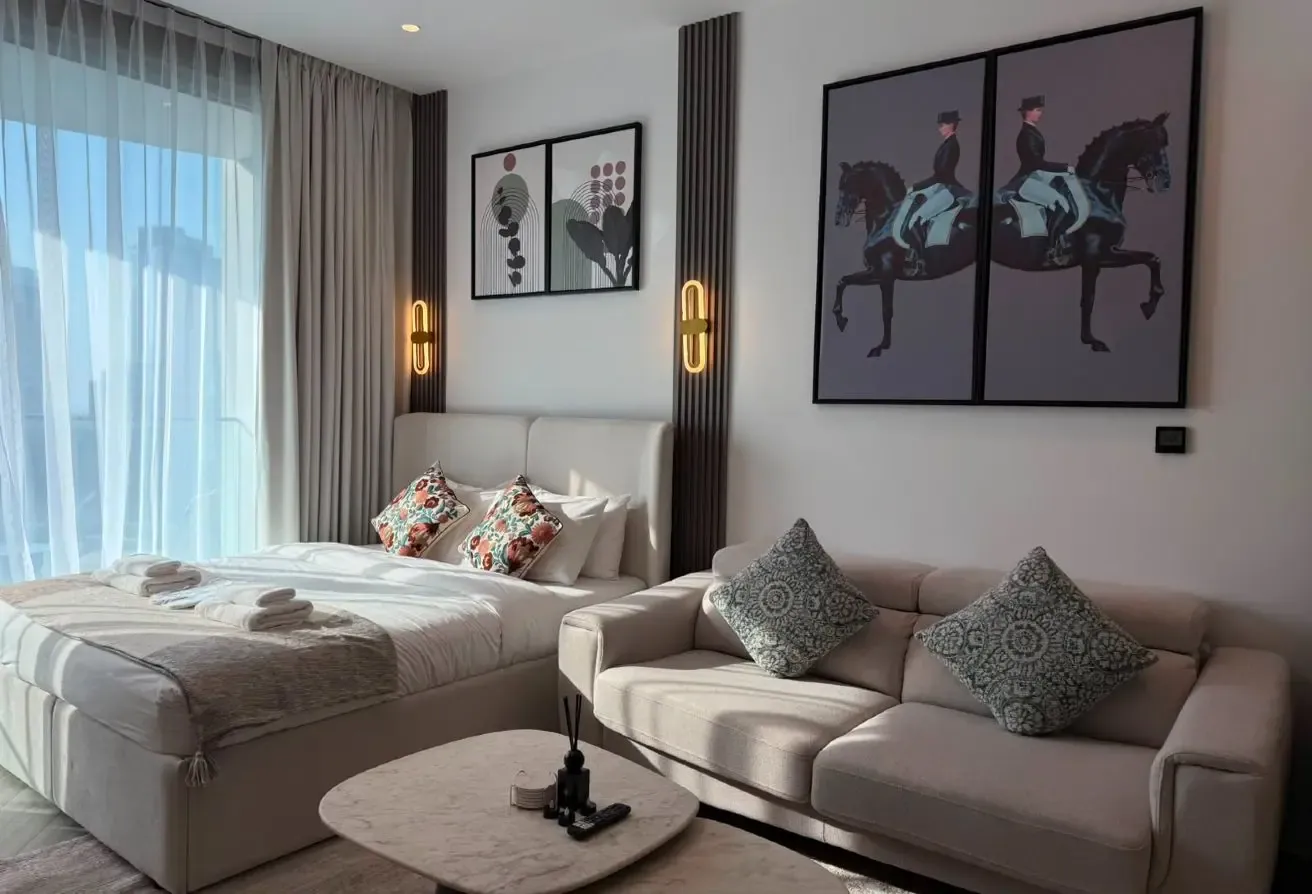 Luxury Business Bay Studio | Burj Khalifa View