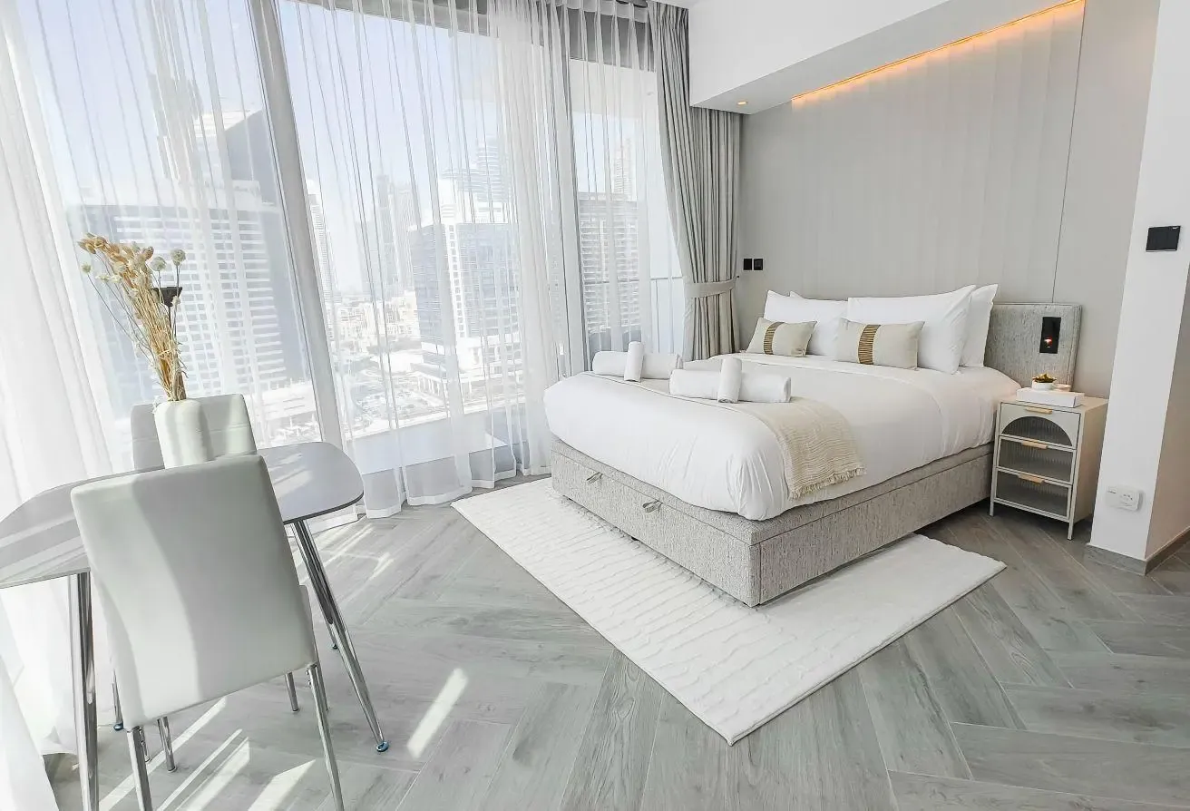 BURJ KHALIFA CORNER VIEW | RENOVATED STUDIO
