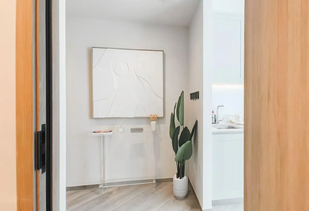 BURJ KHALIFA CORNER VIEW | RENOVATED STUDIO