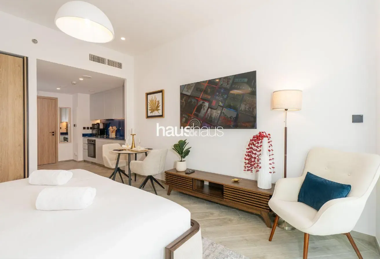Brand New | Contemporary Studio | Business Hub