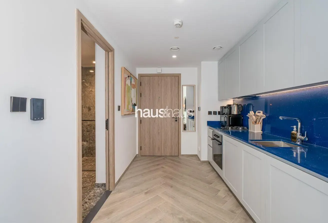 Brand New | Contemporary Studio | Business Hub