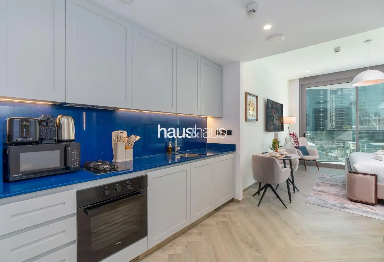 Brand New | Contemporary Studio | Business Hub