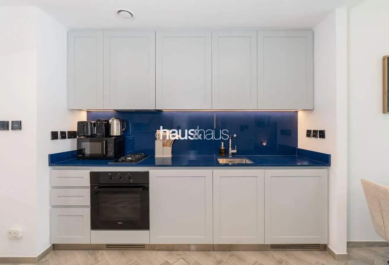 Brand New | Contemporary Studio | Business Hub
