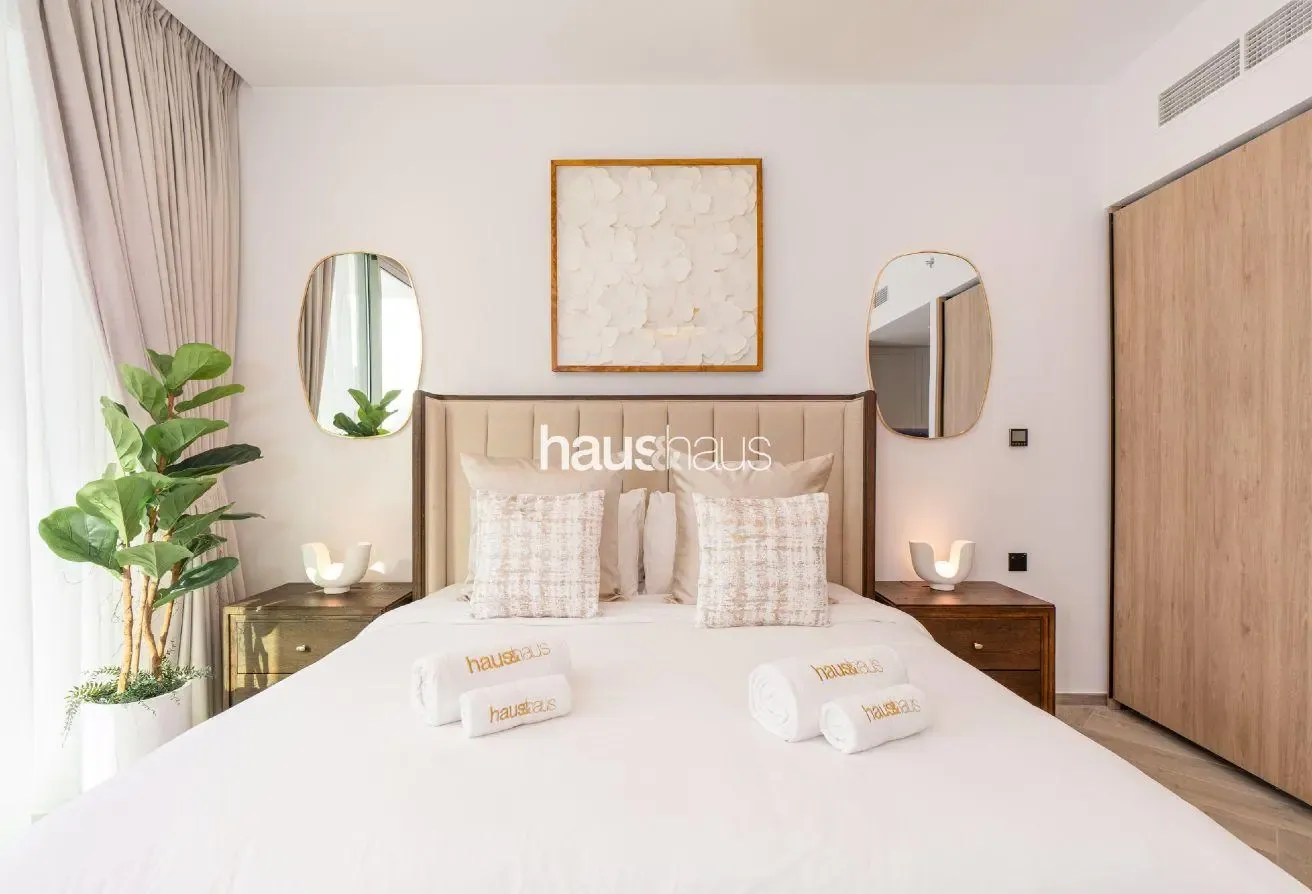 Brand New | Contemporary Studio | Business Hub