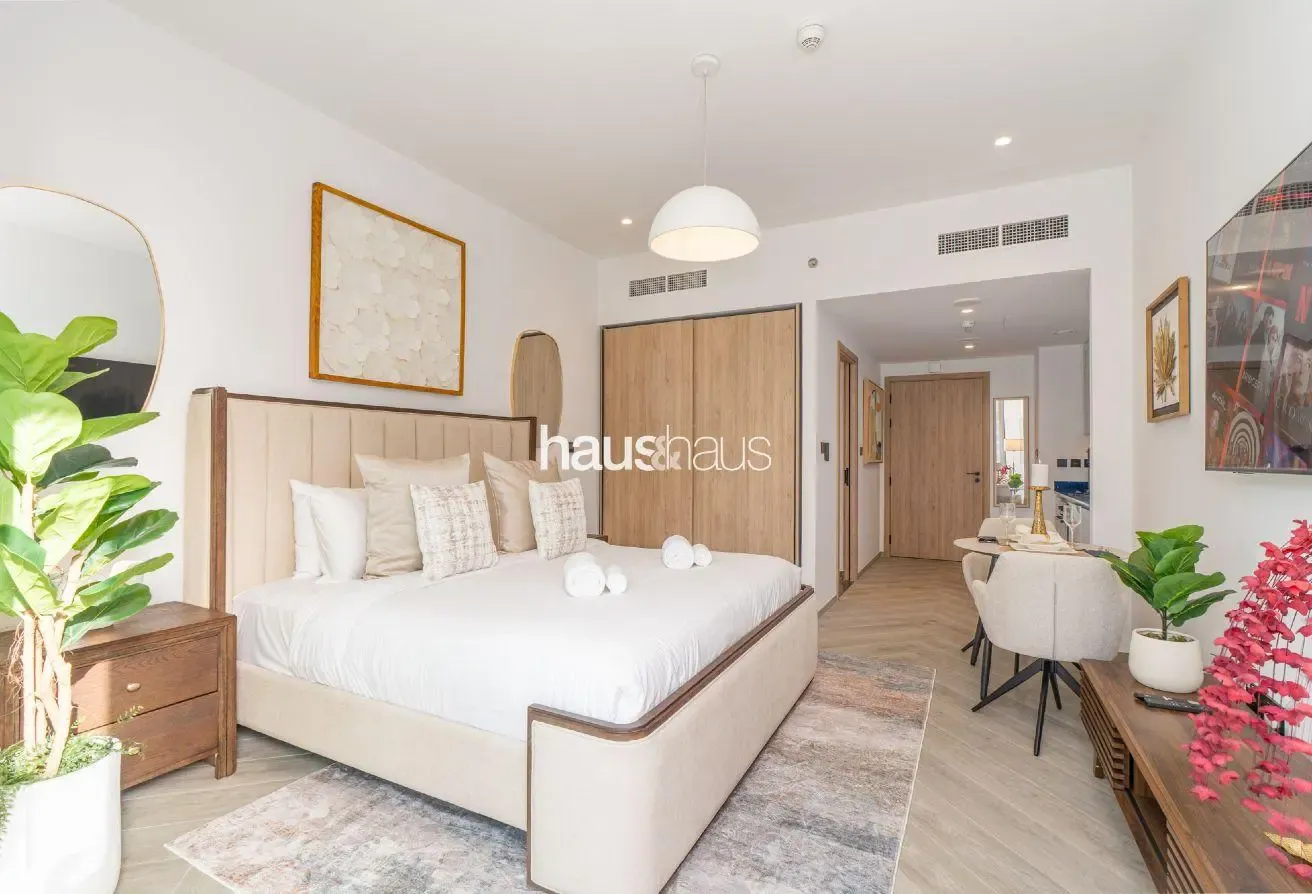 Brand New | Contemporary Studio | Business Hub