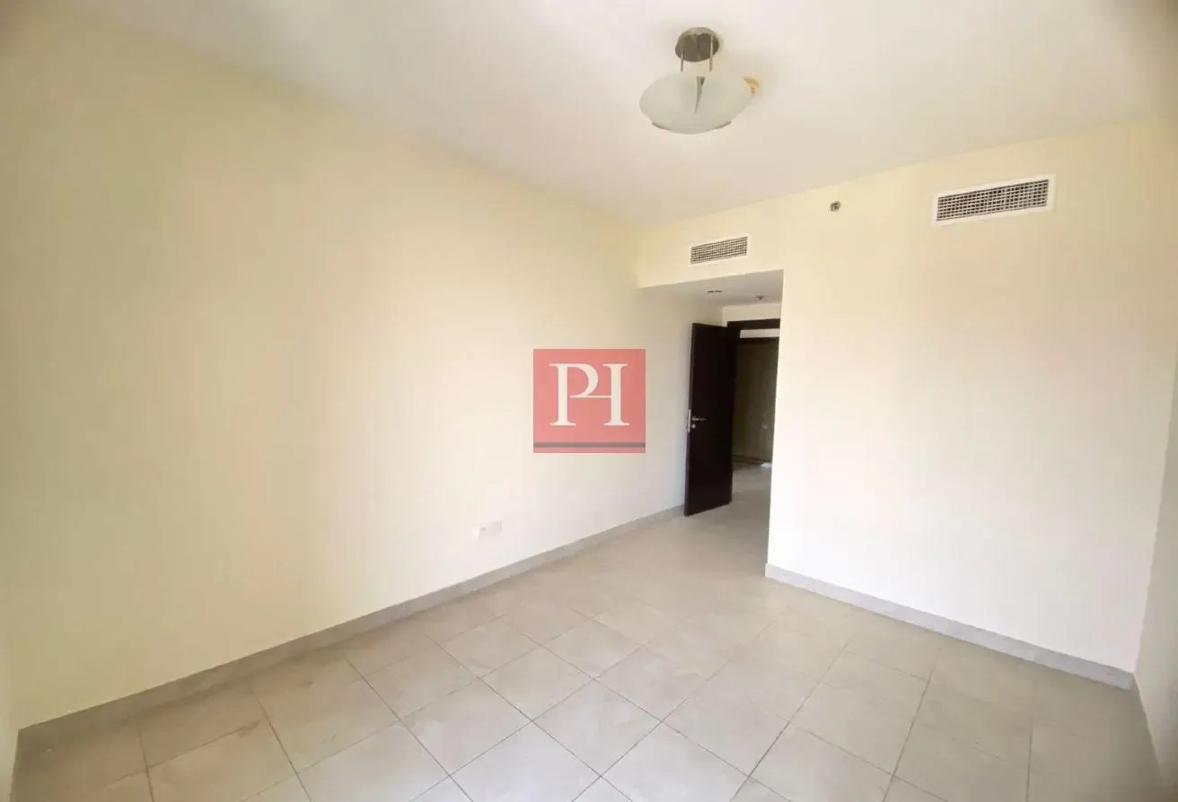 PRIME LOCATION /SPACIOUS/ELEGANT 2BHK APARTMENT