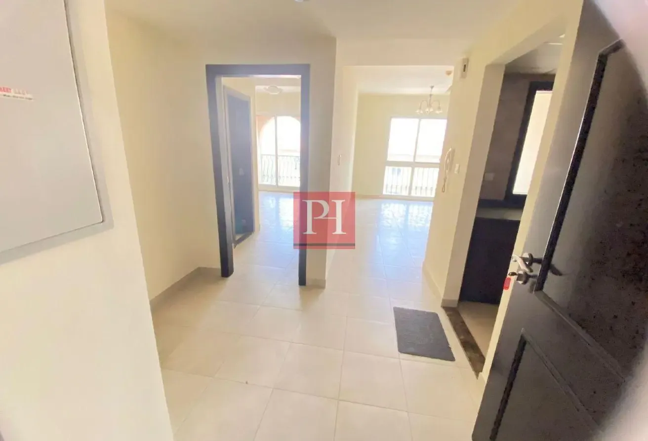 PRIME LOCATION /SPACIOUS/ELEGANT 2BHK APARTMENT