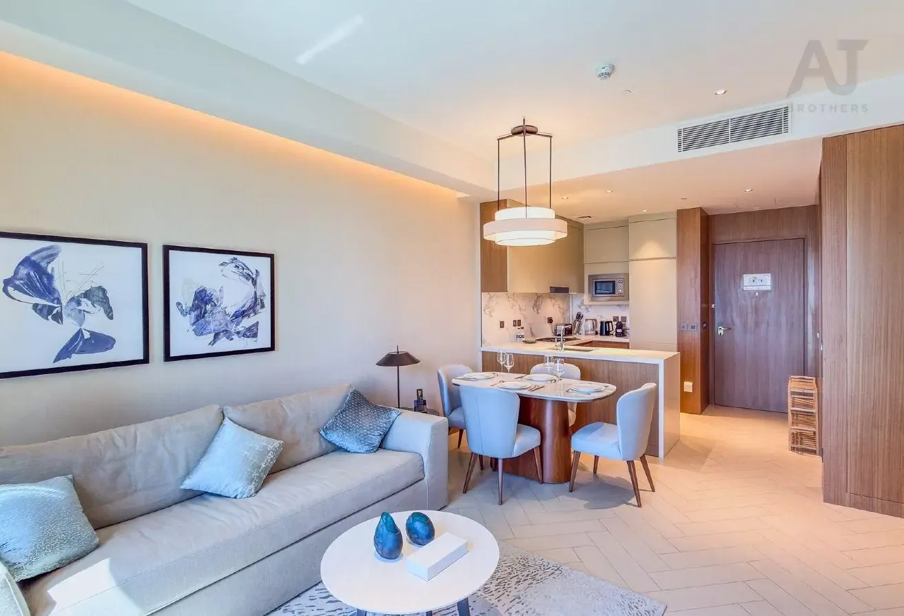 Premium Floor | Fully Equipped | Bills Inclusive!!