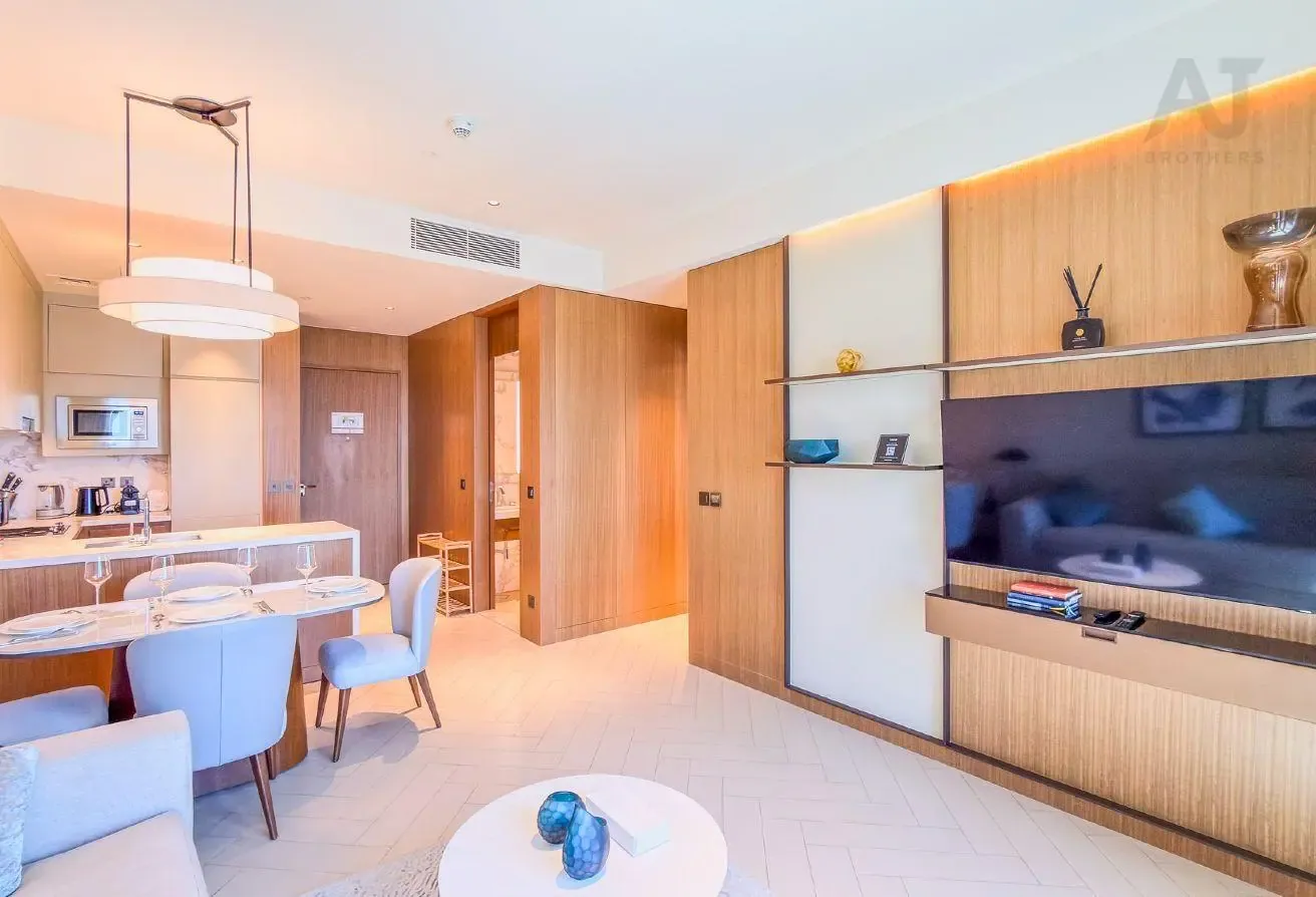 Premium Floor | Fully Equipped | Bills Inclusive!!