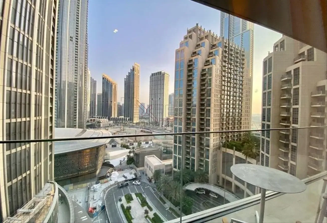 Furnished Apartment | Downtown Views | High Floor