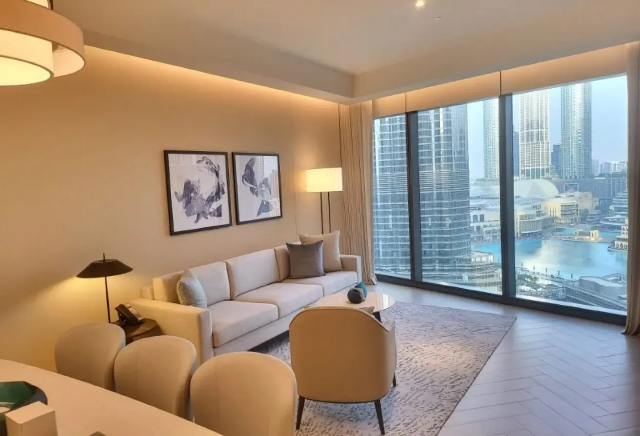 Luxury Apt with Stunning Burj Khalifa and Fountain