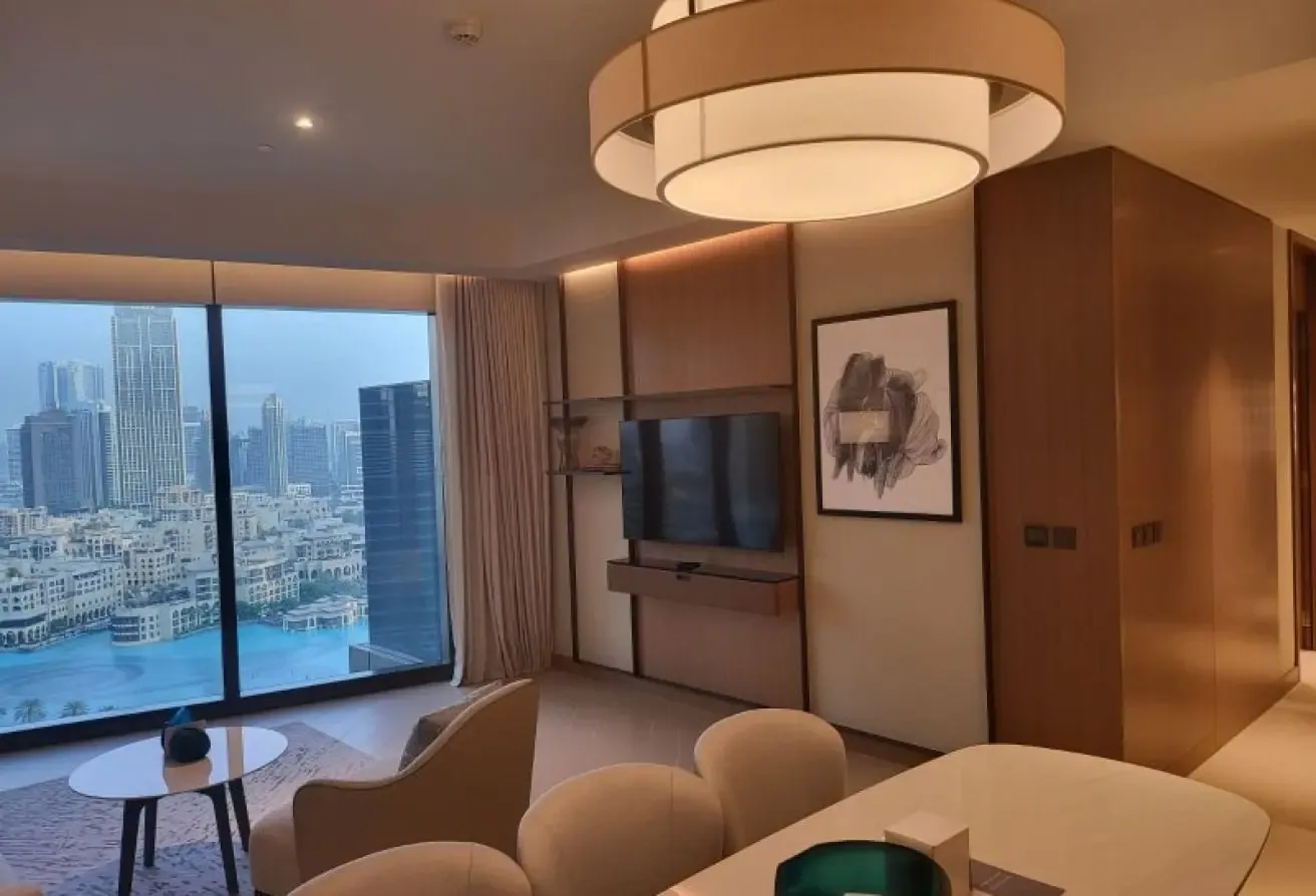 Luxury Apt with Stunning Burj Khalifa and Fountain
