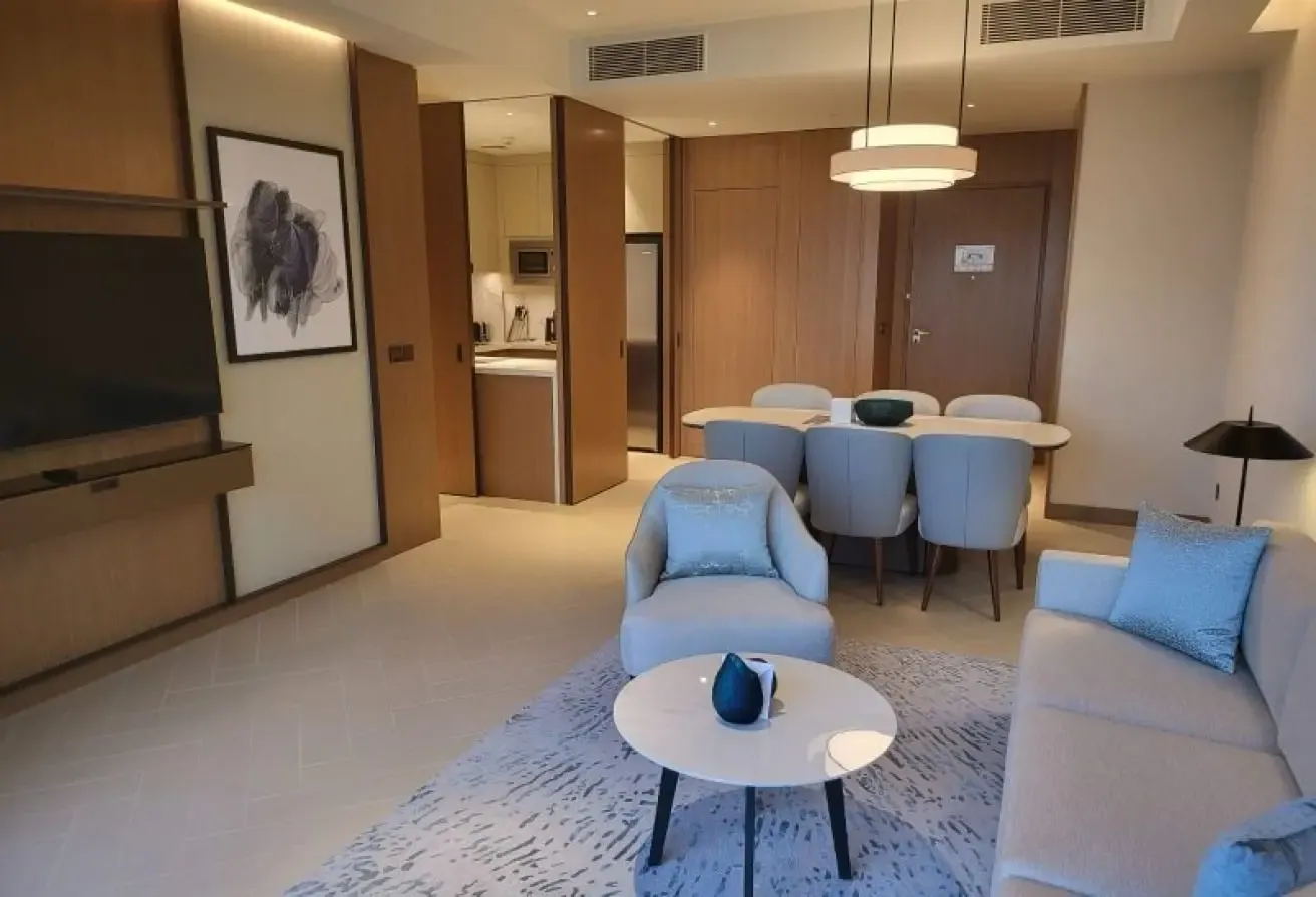 Luxury Apt with Stunning Burj Khalifa and Fountain