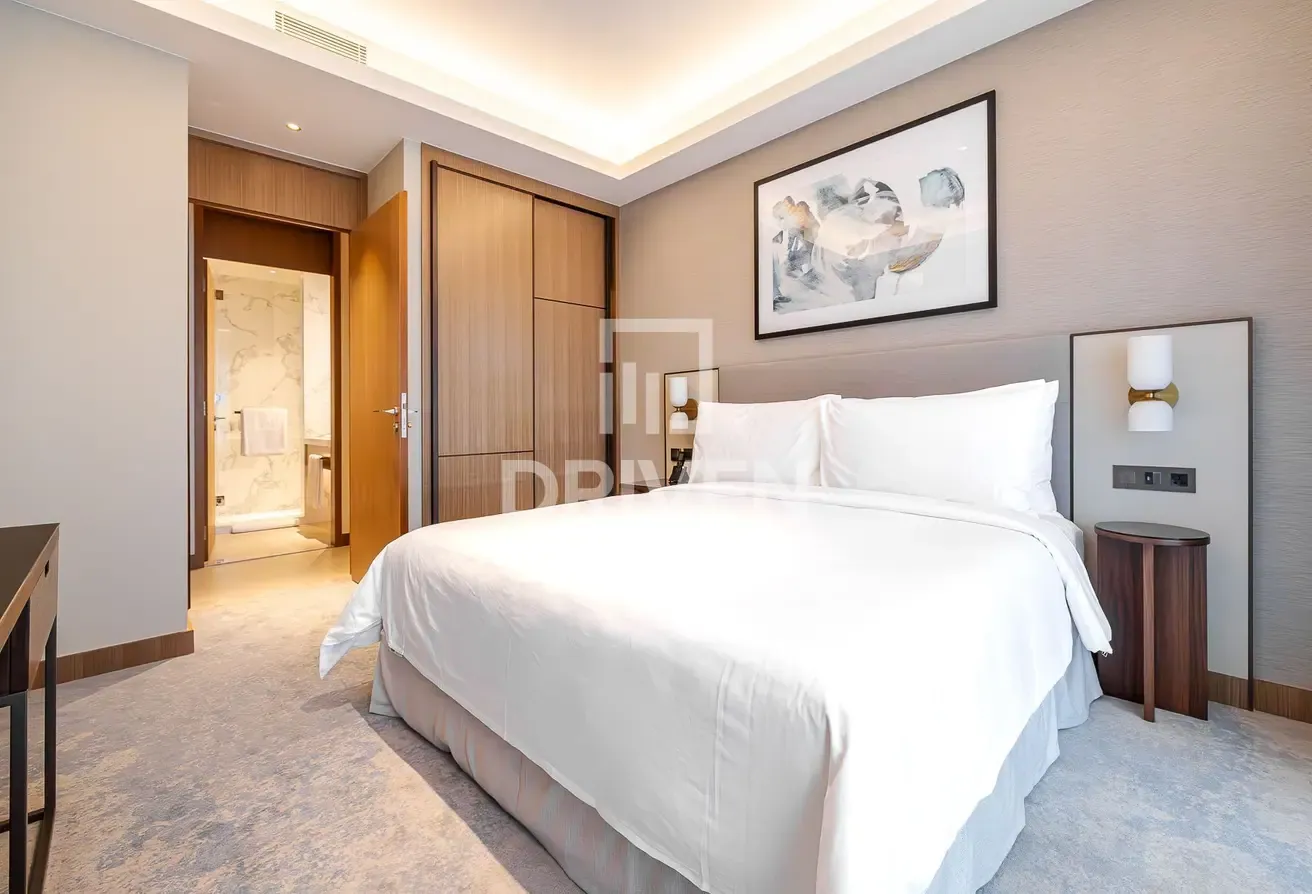 Excellent Condition | High Floor | Vacant