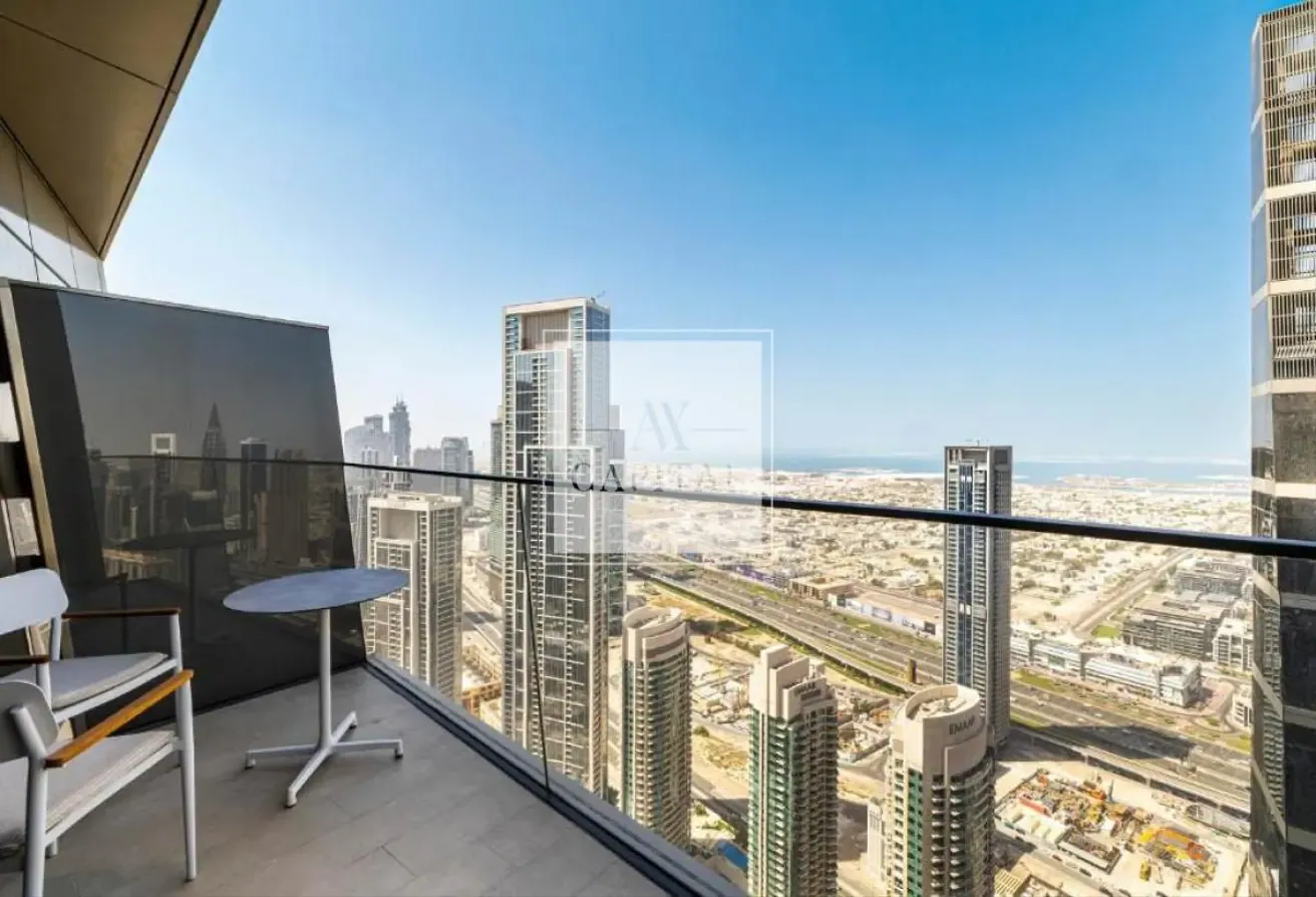 Sea and city view | High floor| Balcony