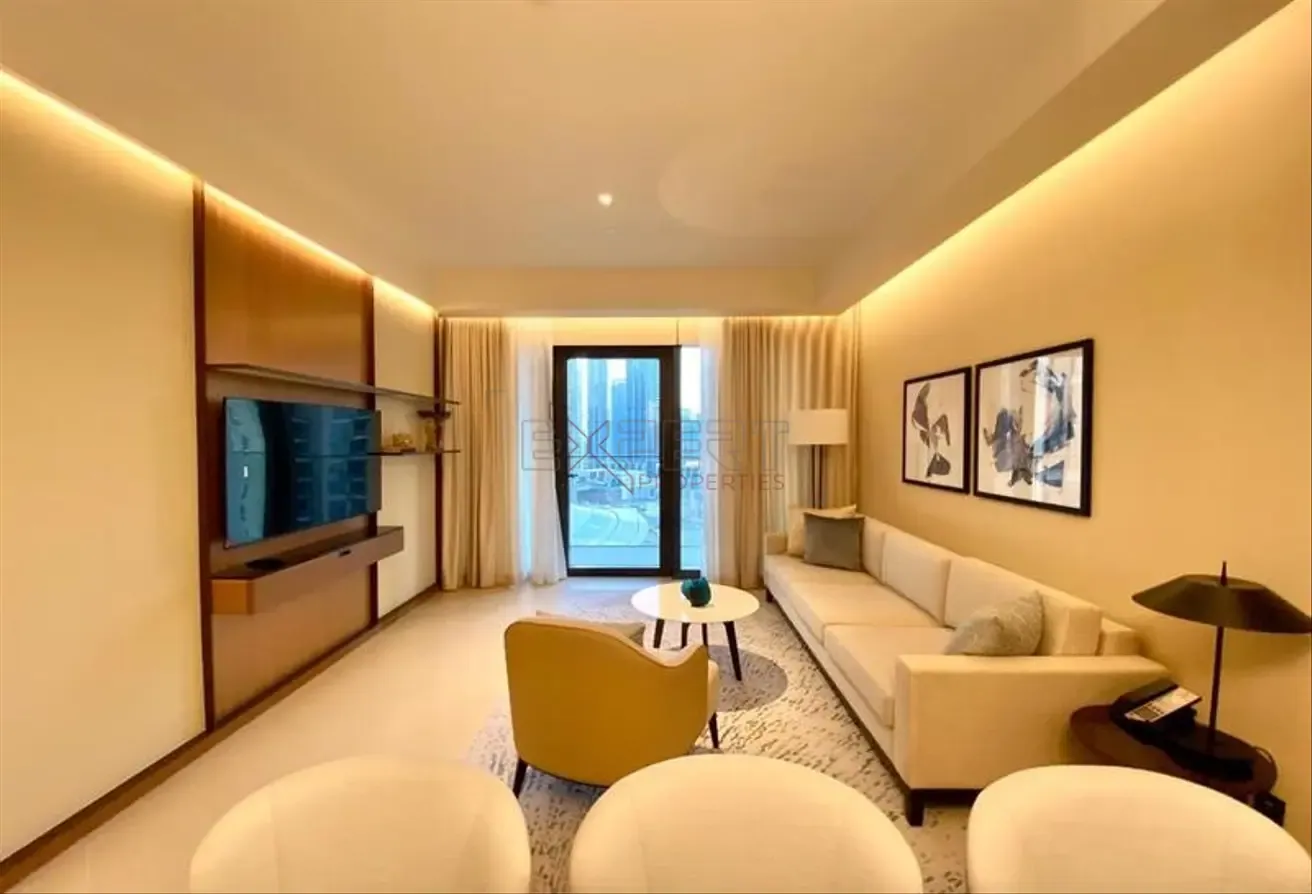 Furnished Apartment | Downtown Views | High Floor
