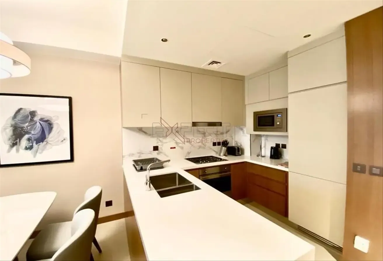 Furnished Apartment | Downtown Views | High Floor