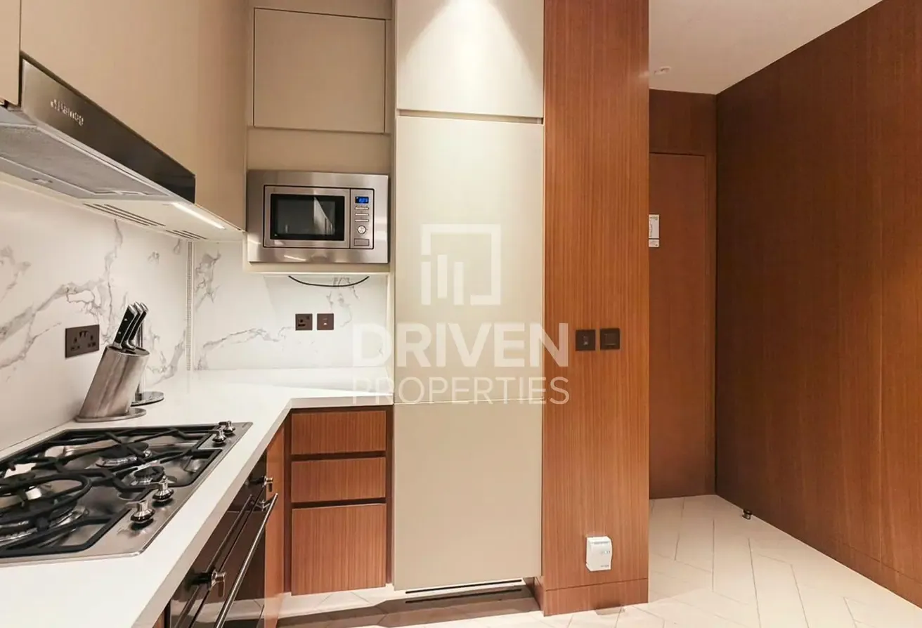 Blvd and Sea View | Vacant | Downtown Living