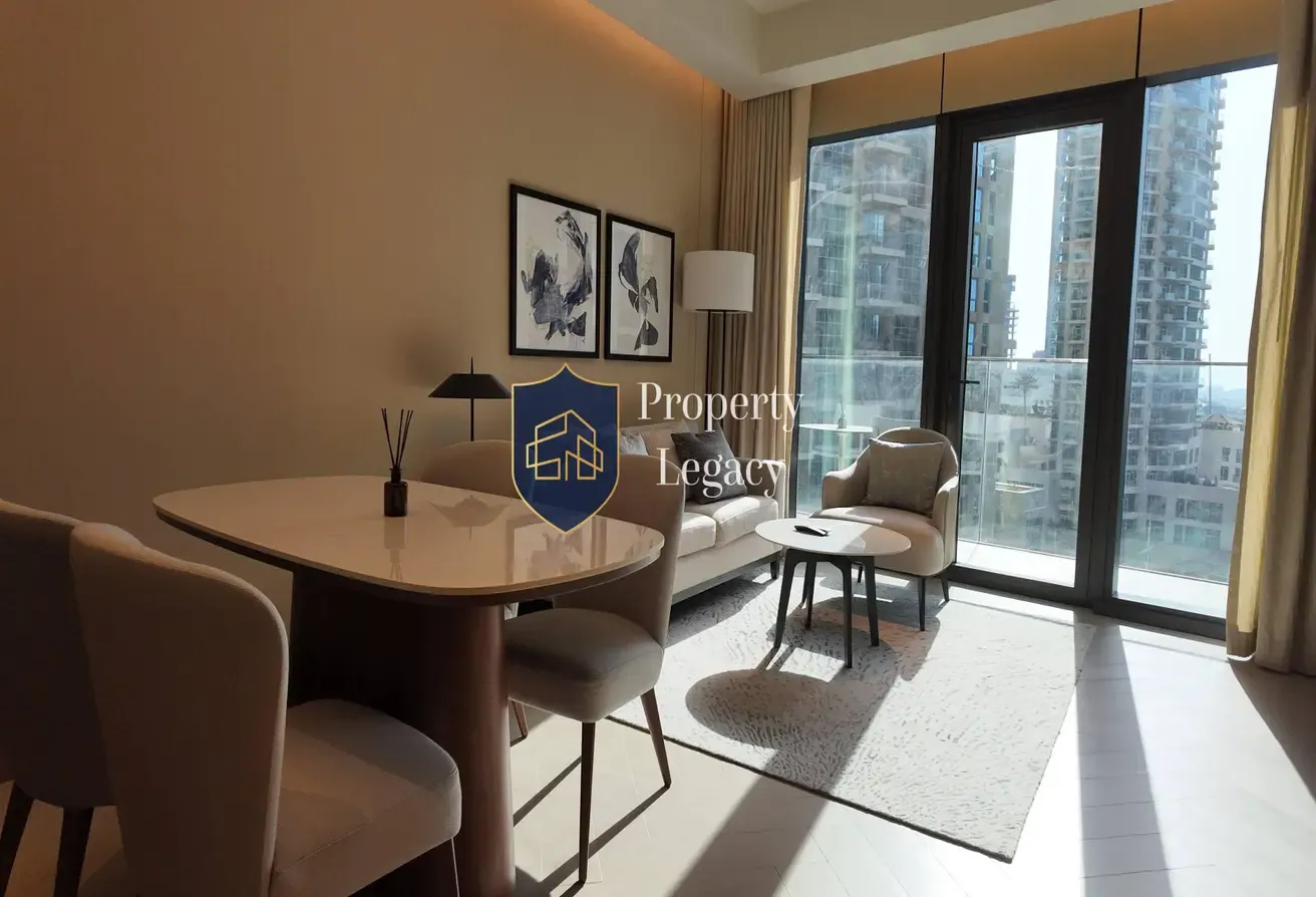 Vacant | Furnished | Skyline View | 6 Month Option