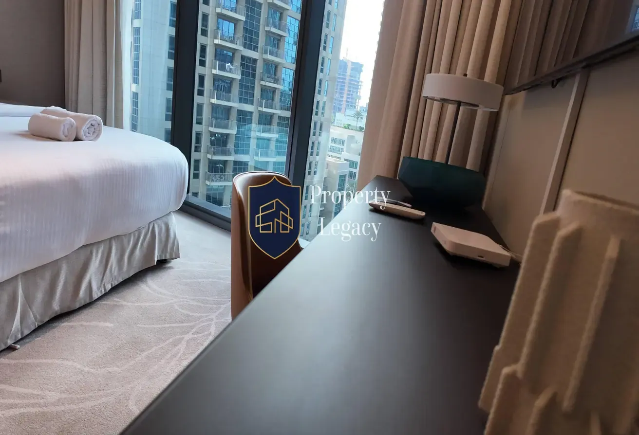 Vacant | Furnished | Skyline View | 6 Month Option