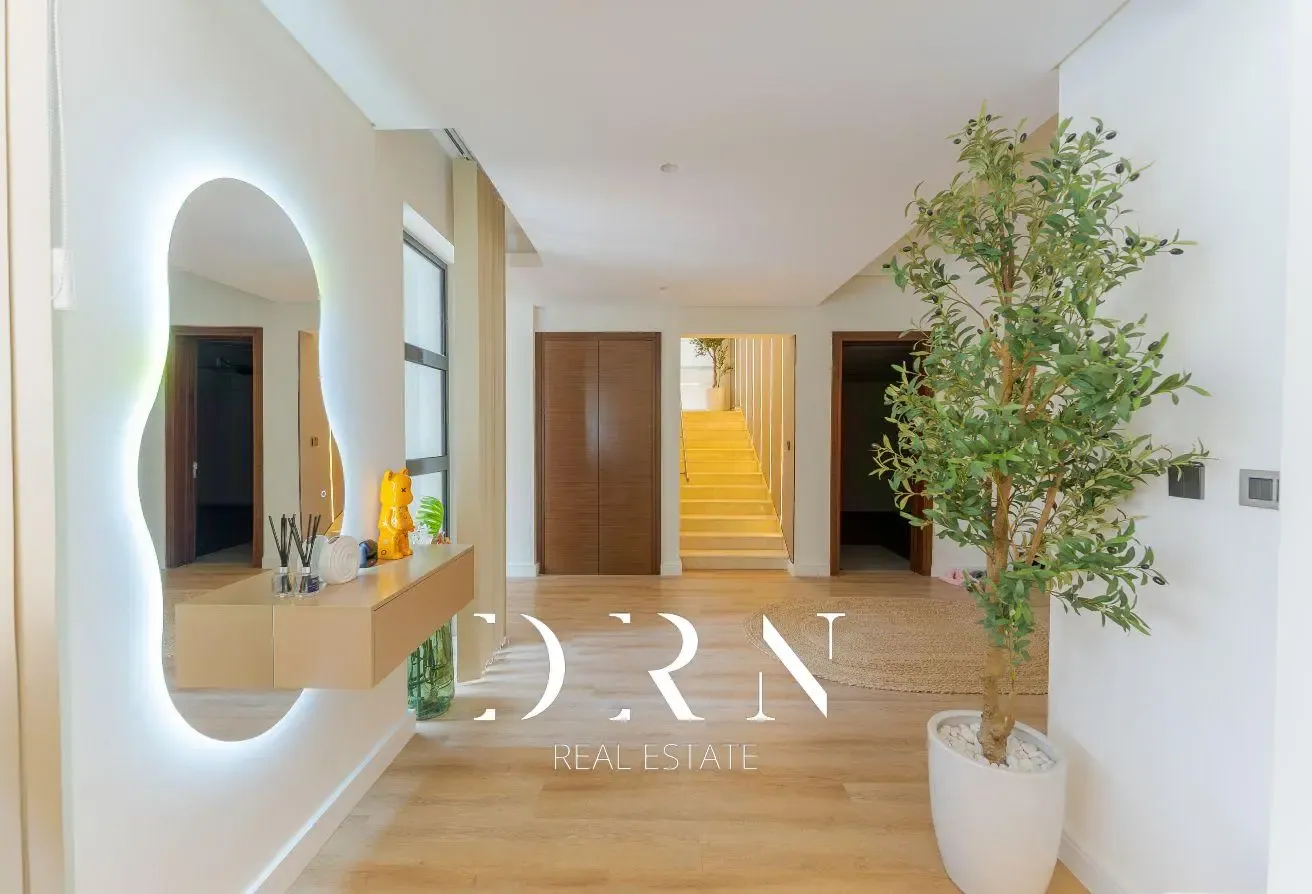 Beautifully Furnished | Upgraded | Available