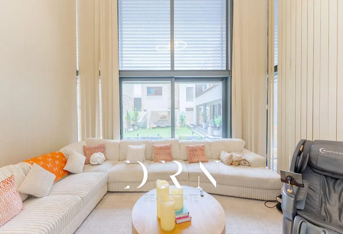Beautifully Furnished | Upgraded | Available