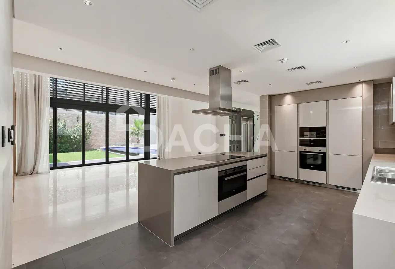 Private Lift | Beautiful Pool | High Ceilings