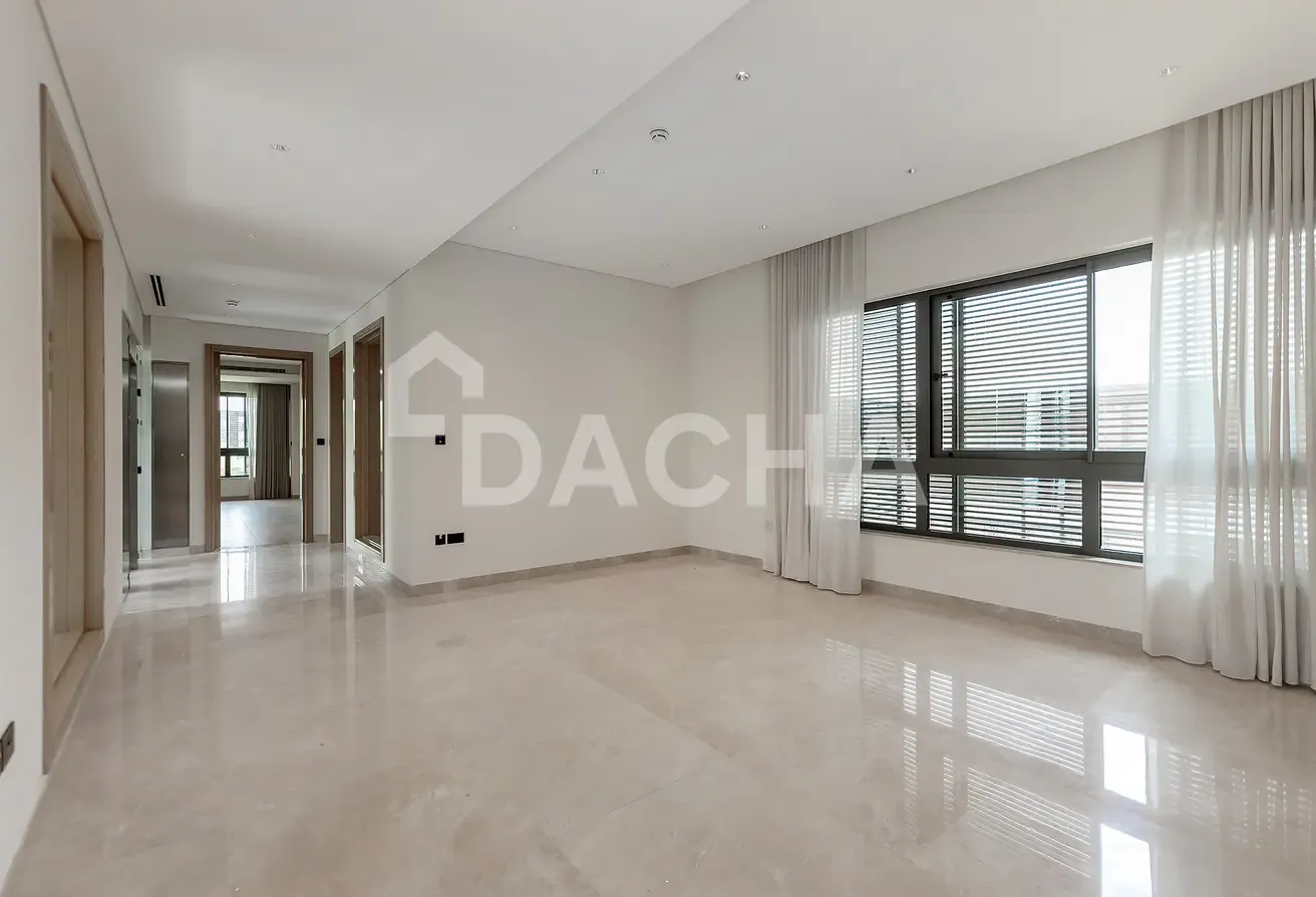 Private Lift | Beautiful Pool | High Ceilings