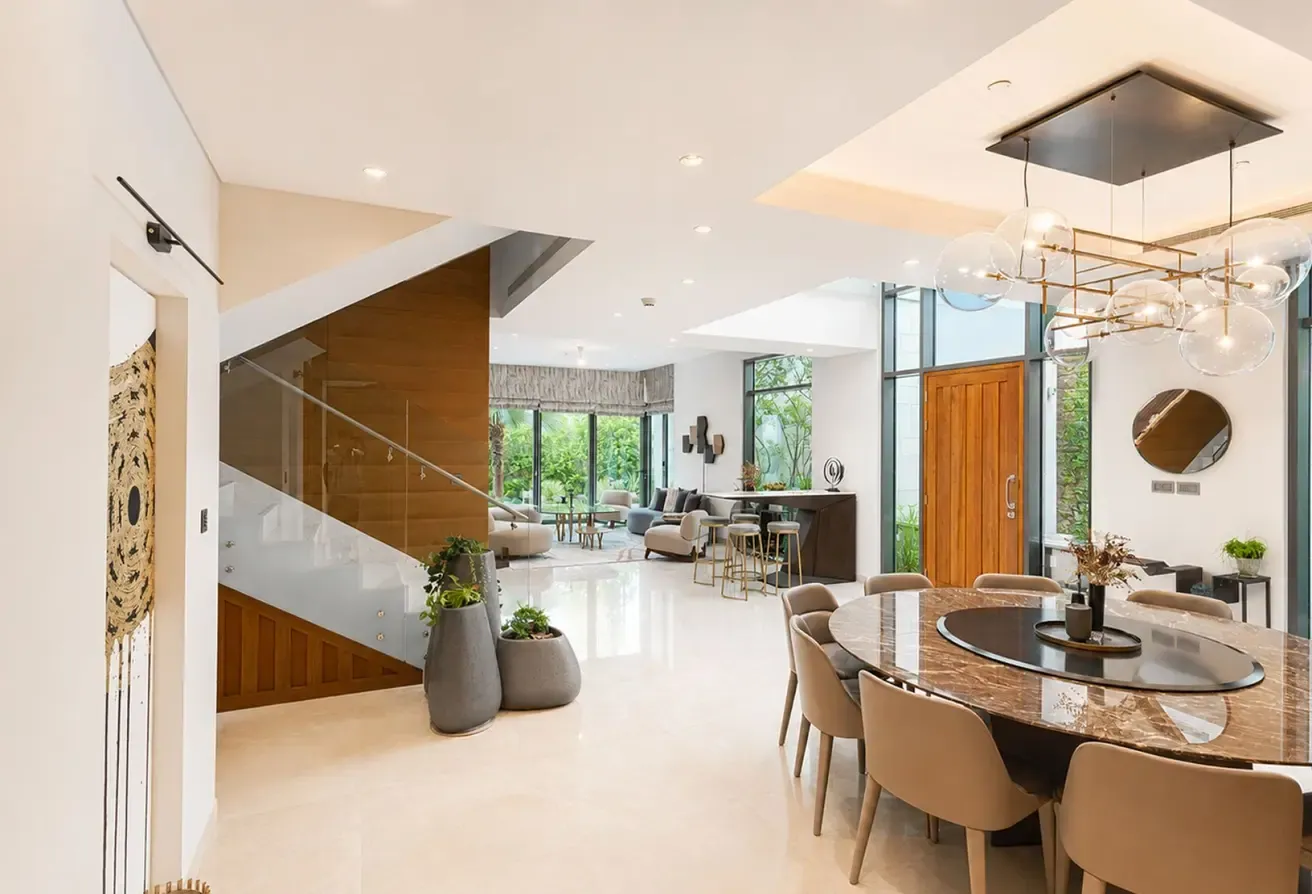 Luxurious Villa |Furnished |Landscaped |Available