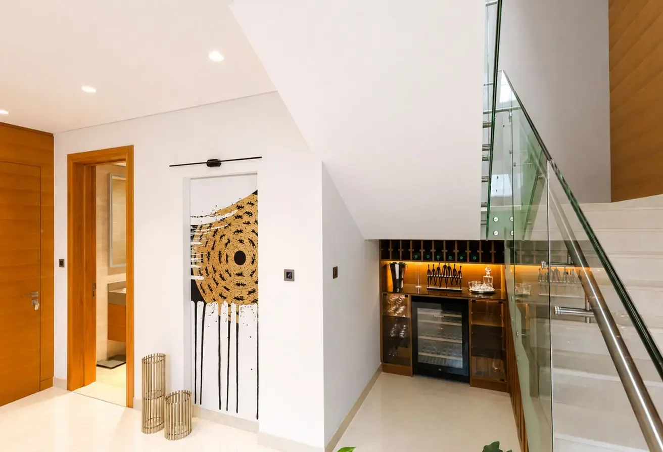 Luxurious Villa |Furnished |Landscaped |Available