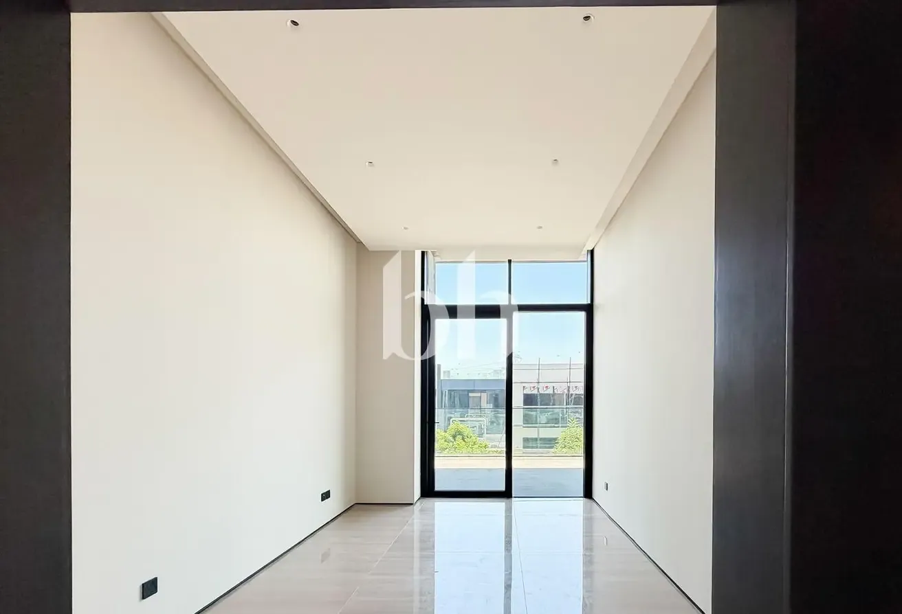 Exceptional Villa | High end Finishes | Brand New